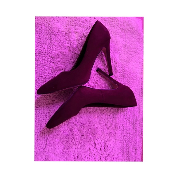 Forever 21 solid maroon heels - Picture 2 of 6